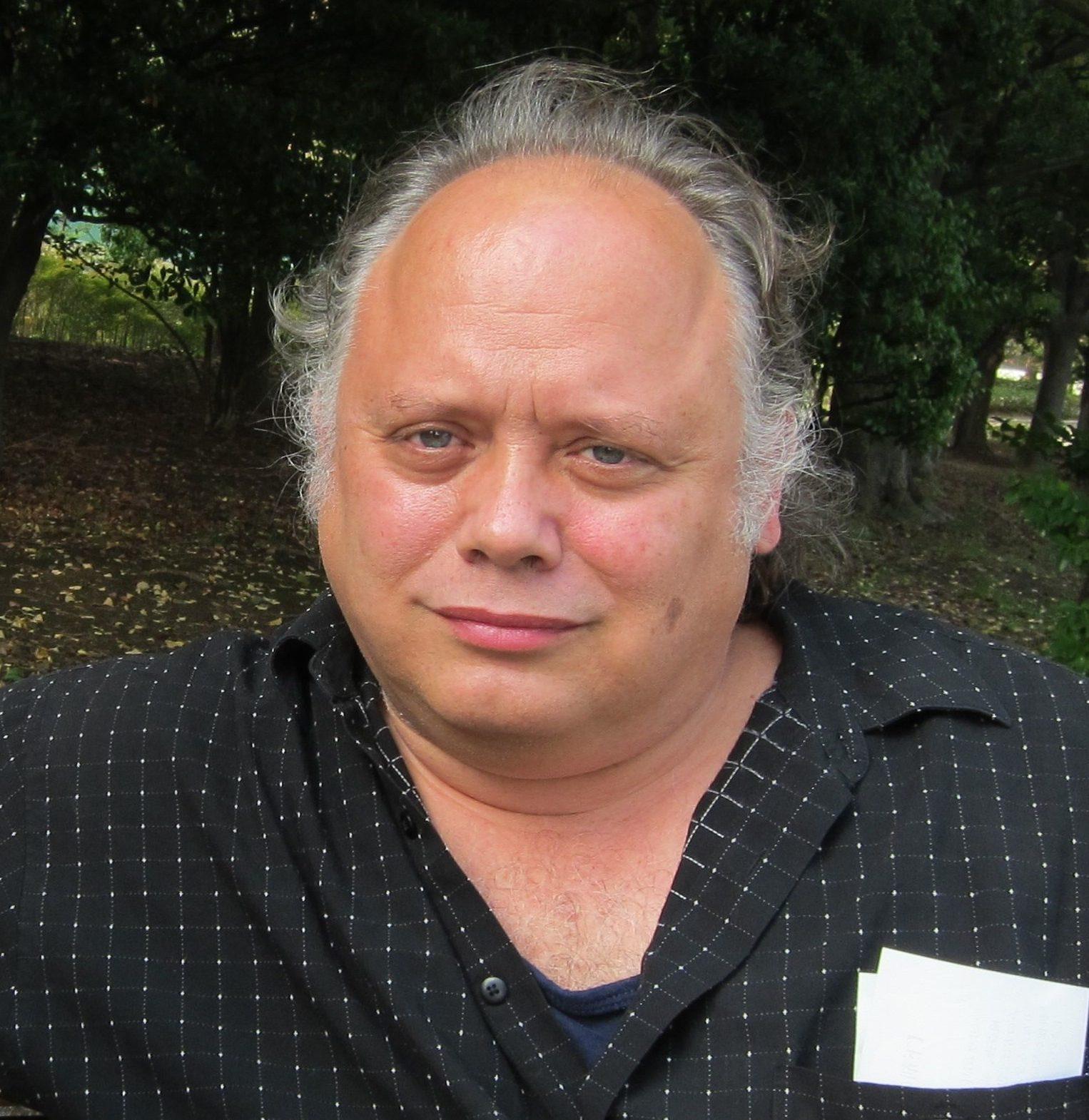 ウォルター ロバーツ Soli Consultants