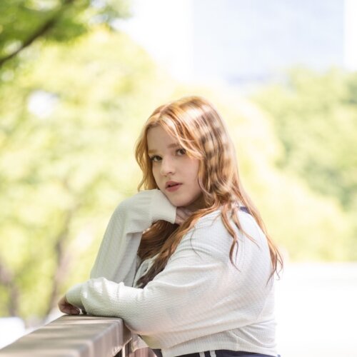 Emily Side Pose
