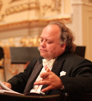 Walter Roberts maestro 1